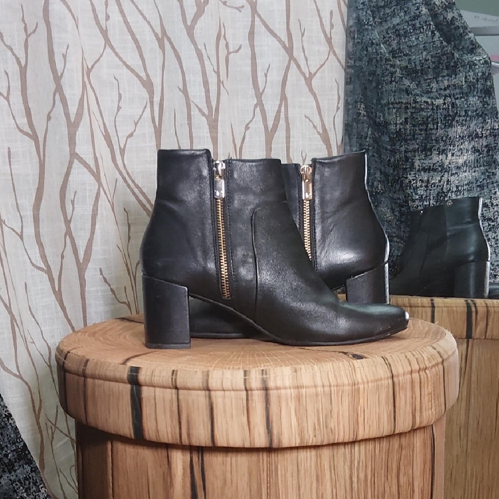 Taryn Rose Black Ankle Boots with Gold Accents Size 6.5/7